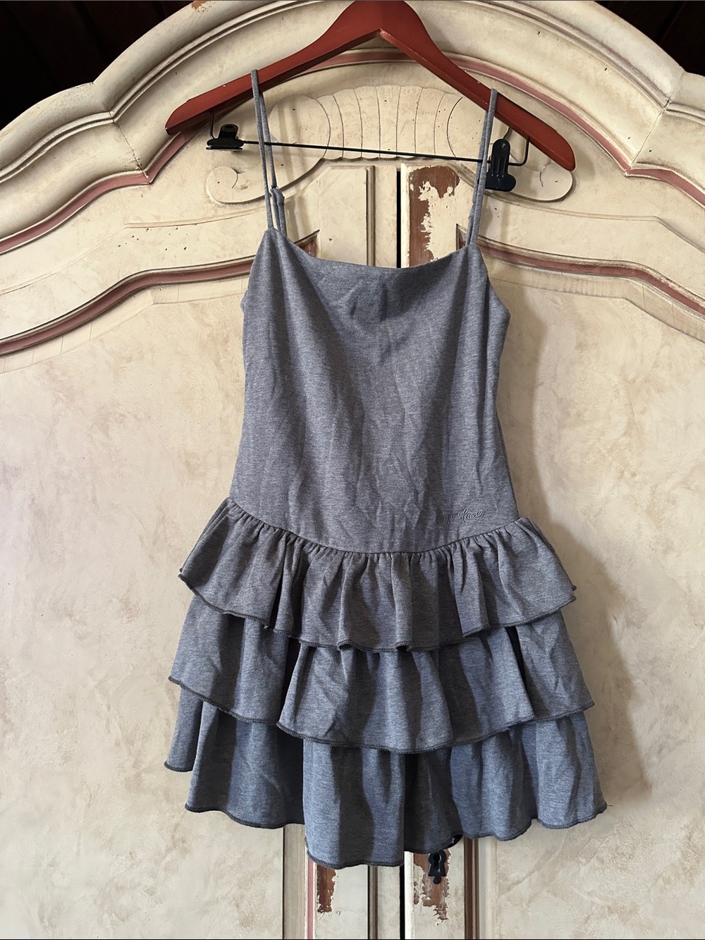 Boutique Brand Gray Tiered Ruffle Camisole Top size Small